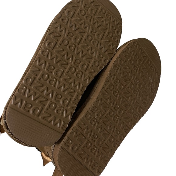 Bear Paw Women’s Boots - Picture 5 of 8